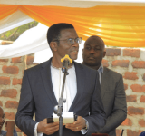 Katikkiro akubirizza Bannayuganda okukomya okulinyirira obuwangwa nga basuusuuta empisa ez’ebweru